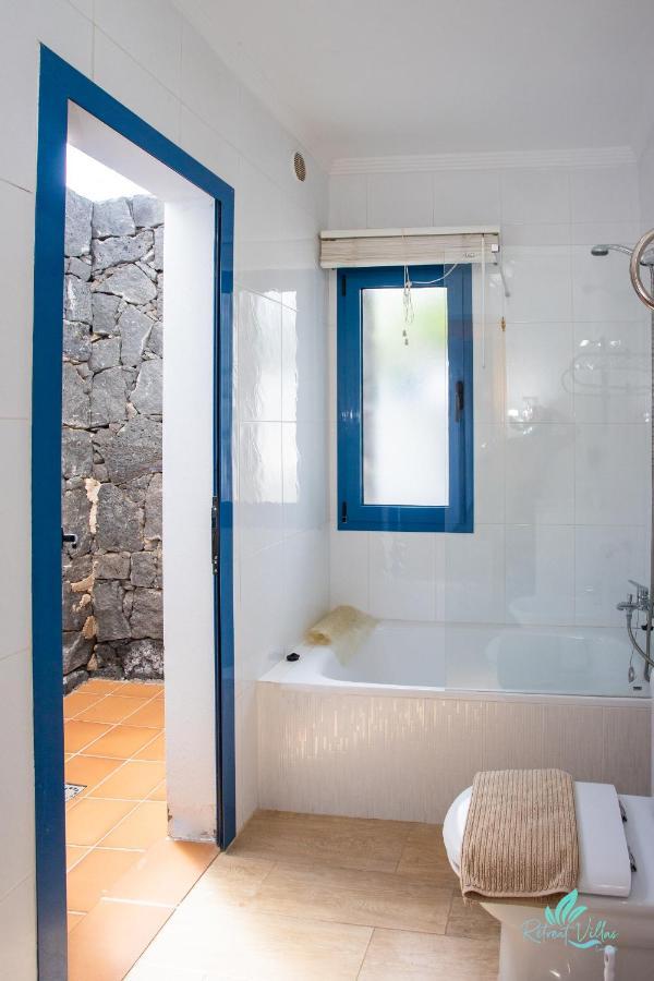 Captivating 2-bed In Playa Blanca
