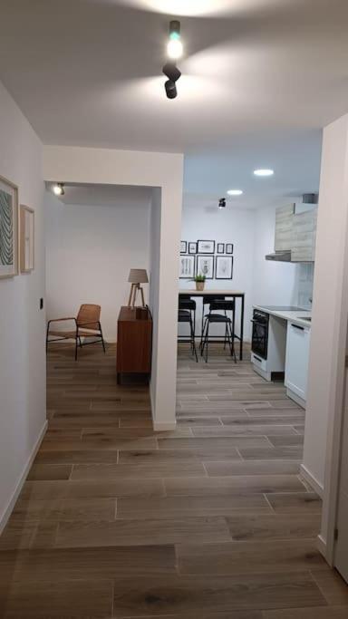 Nuevo Céntrico A 3 Minutos Del Ave Apartamento *