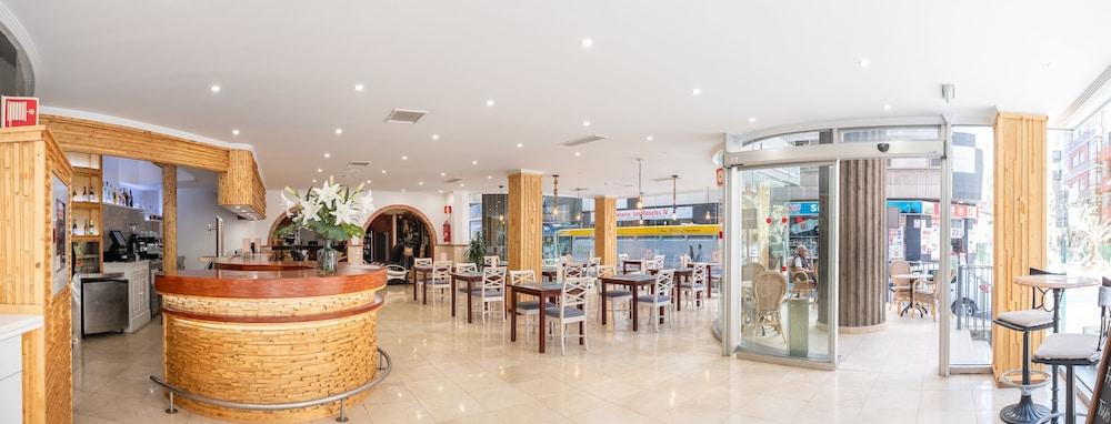 Concorde Hotel 4*
