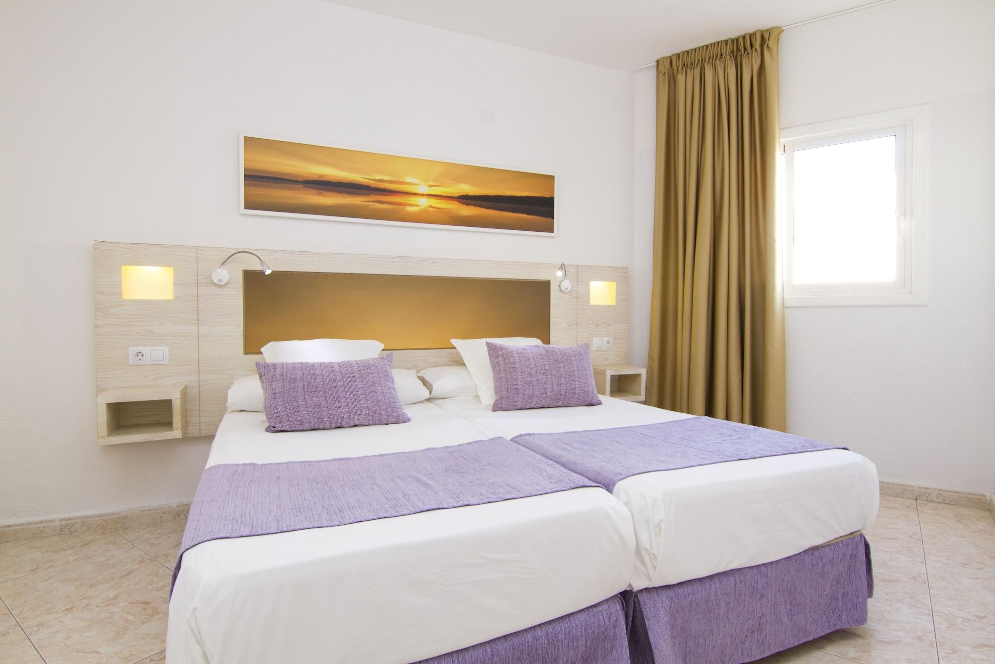 Apartahotel Checkin Atlántida Los Cristianos (Tenerife)
