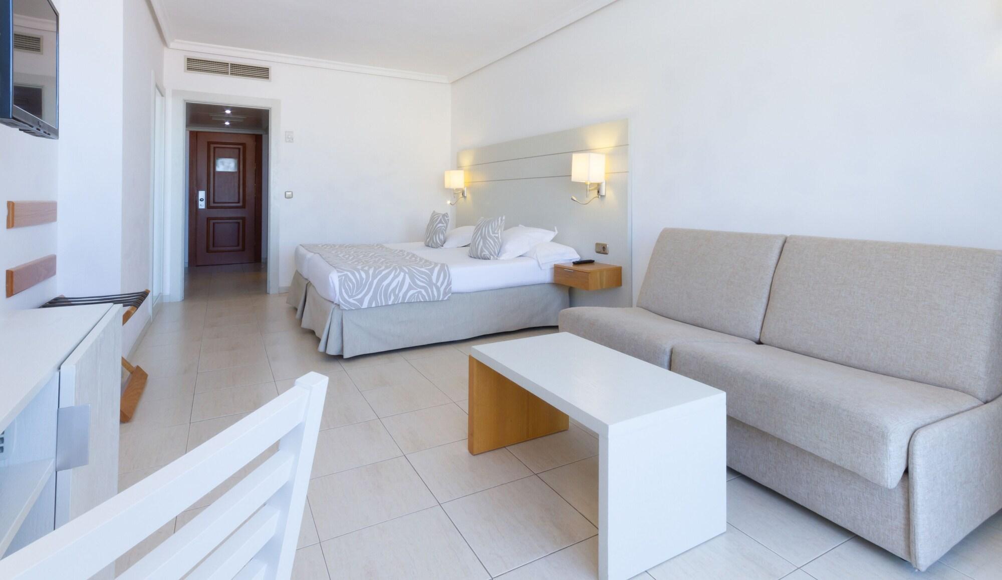 Landmar Playa La Arena Hotel