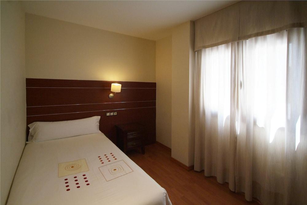 Apartamentos Ardales *