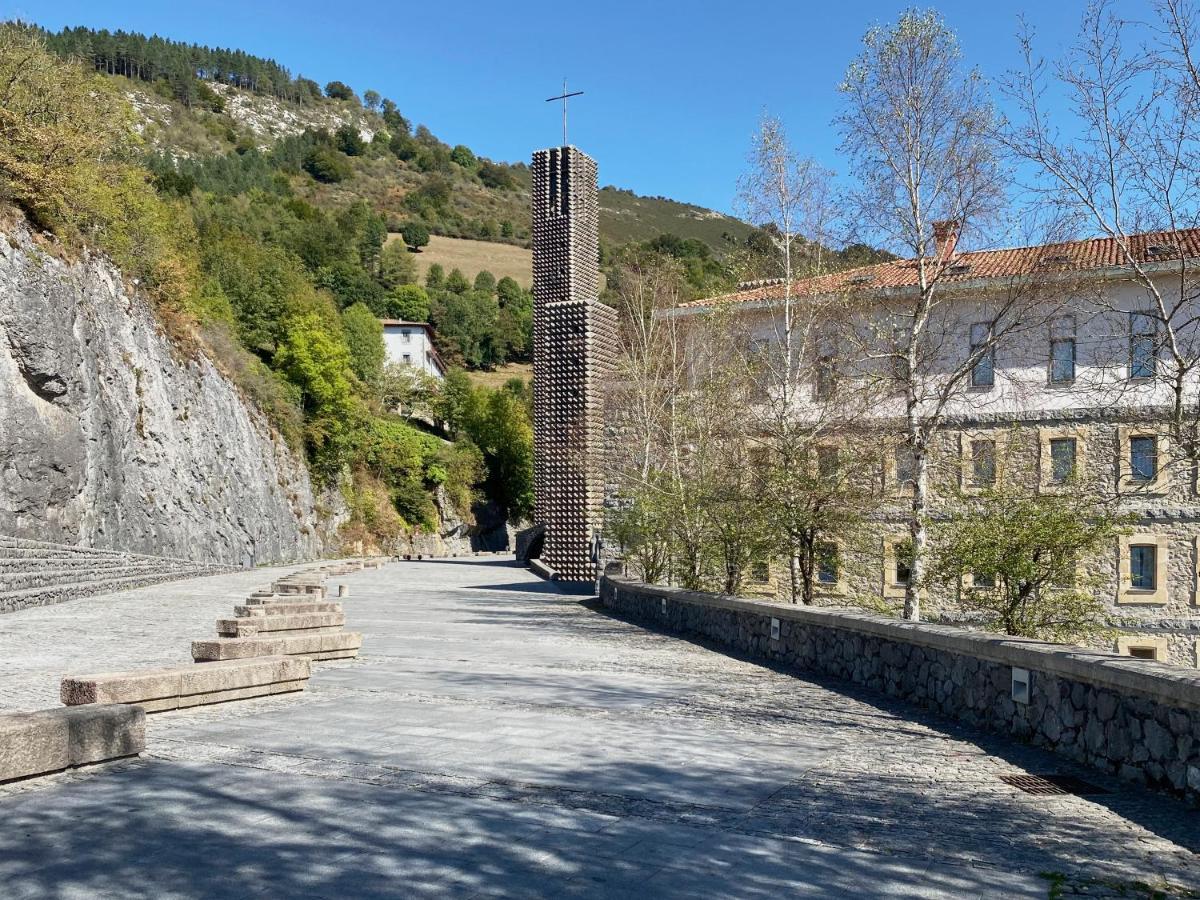 Santuario De Arantzazu 3* Oñate