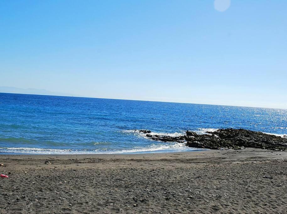 Beach And Pool View , 4 People, And Free Wifi *