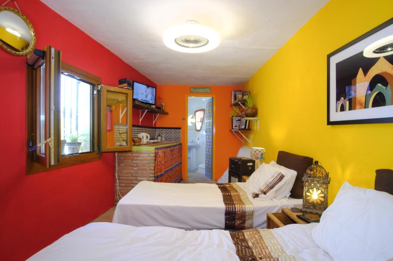 The Studio, A Colourful, Small And Unique One Bedroom Studio In * Comares