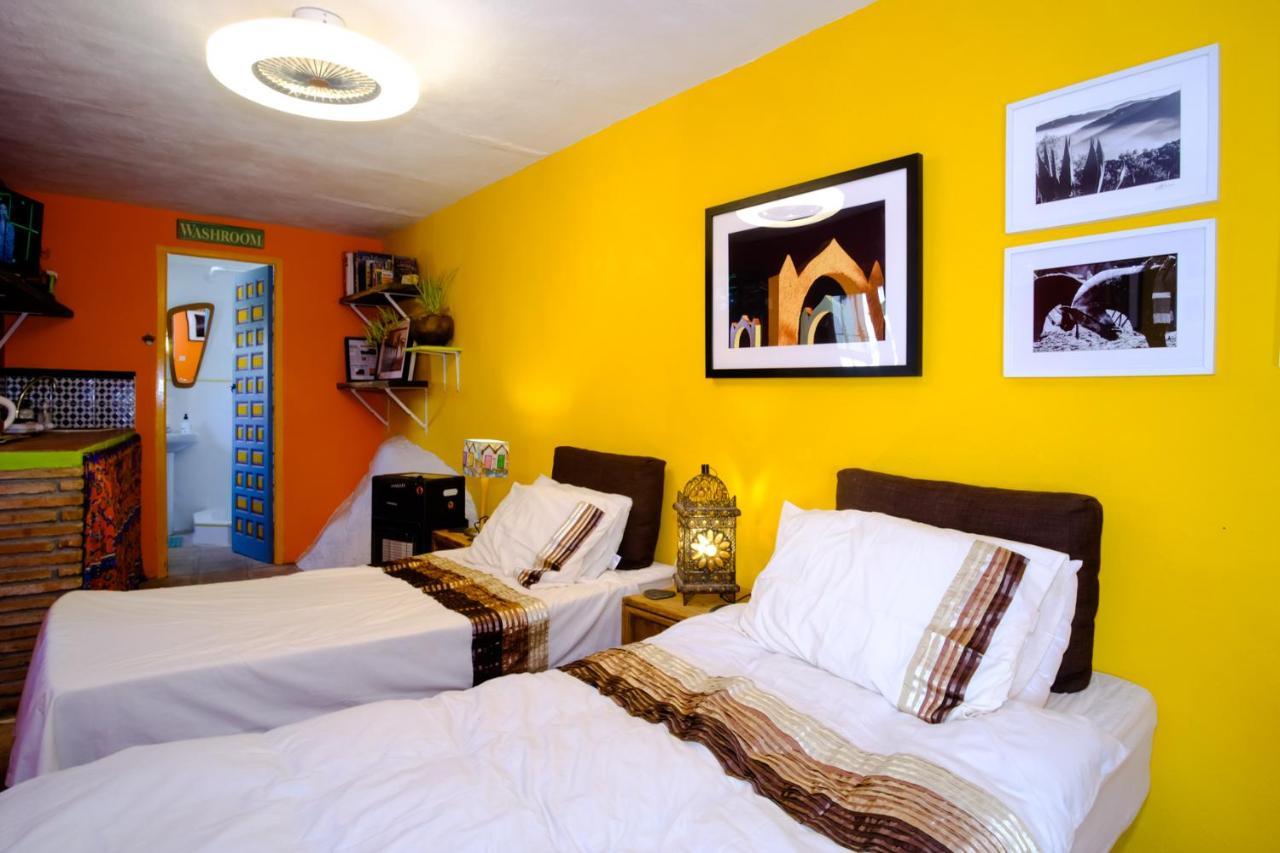 The Studio, A Colourful, Small And Unique One Bedroom Studio In Apartment