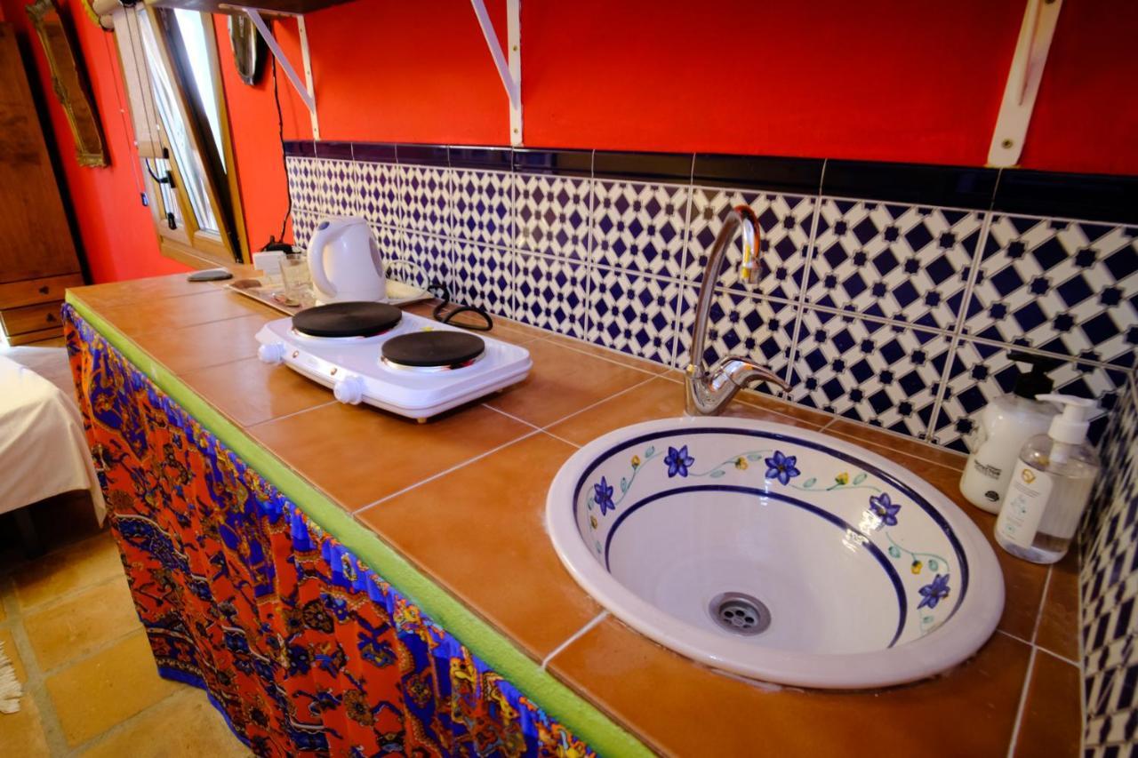 Apartment The Studio, A Colourful, Small And Unique One Bedroom Studio In Comares