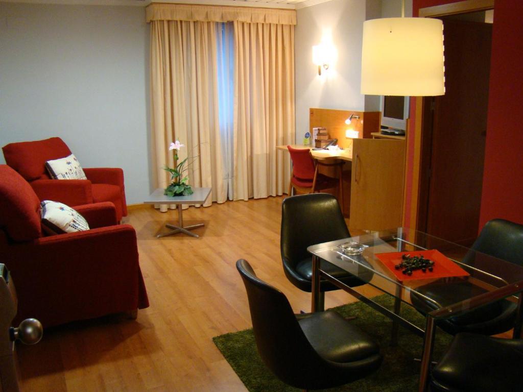Hotel Reconquista 3*