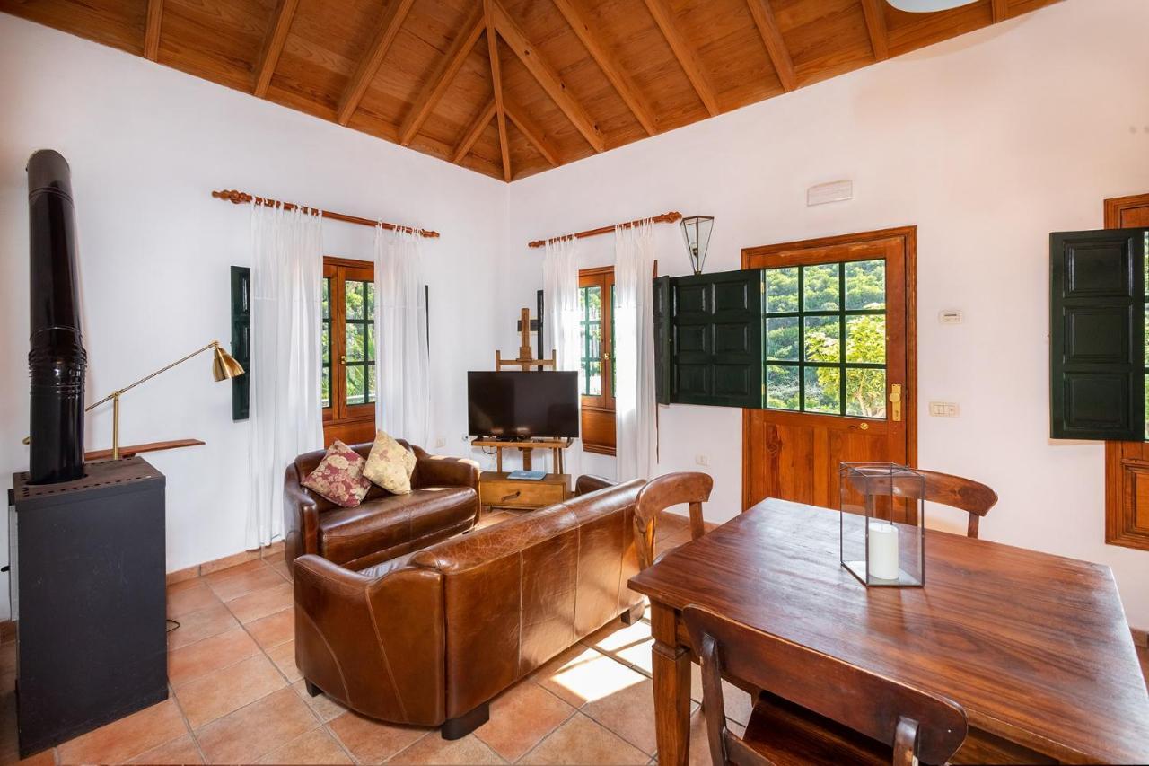 Casas Del Chorro Agulo