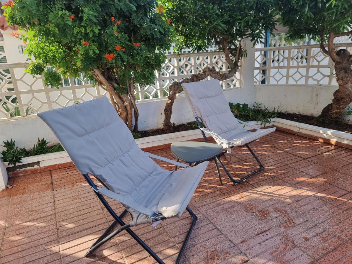 La Palmera1 Casa Al Primer Piso Con 2 - Two Bedroom House On The First Floor --- La Palmera 2 Casa En Planta Baja Con 1 Dormitorio, One Bedroom House On The Ground Floor Сasa de vacaciones *