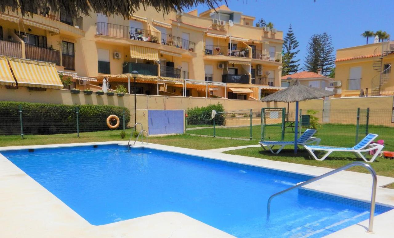 Apartment Family Friendly Patio And Poolview