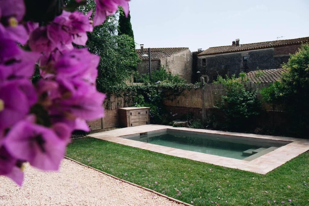 Camades - Casa Amb Jardí I Piscina A L'empordà *