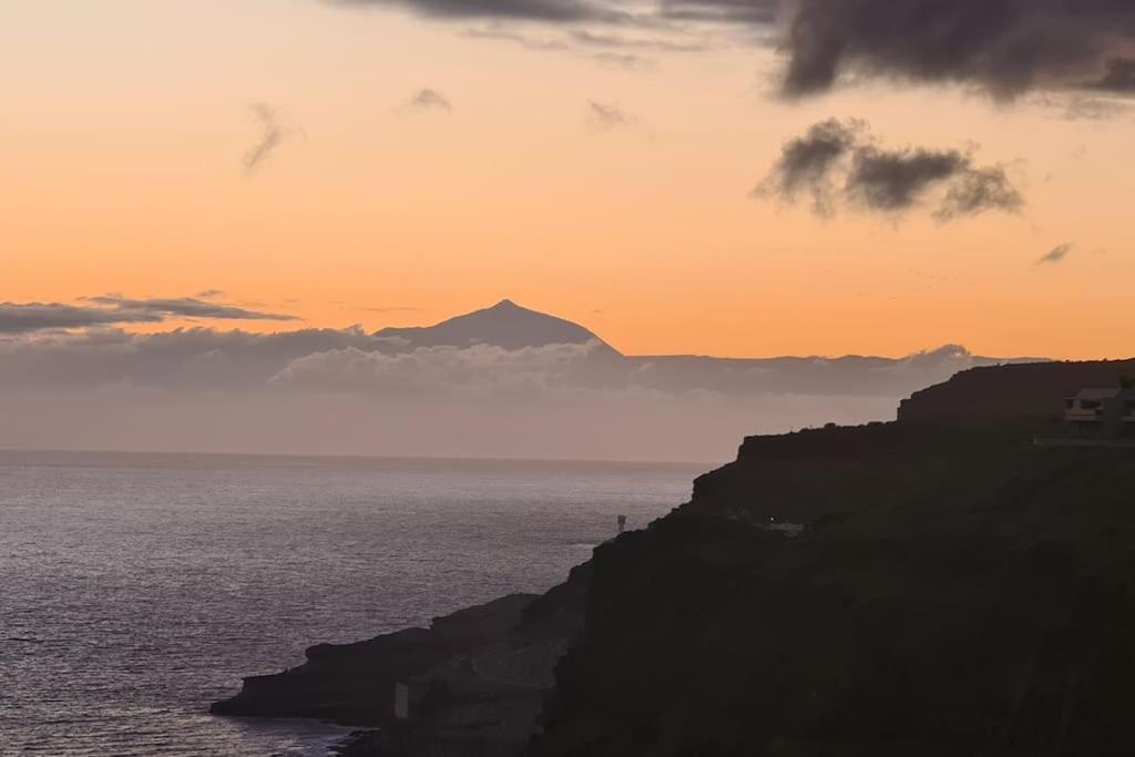 Puerto Rico, Amadores And Teide View Puerto Rico (Gran Canaria)