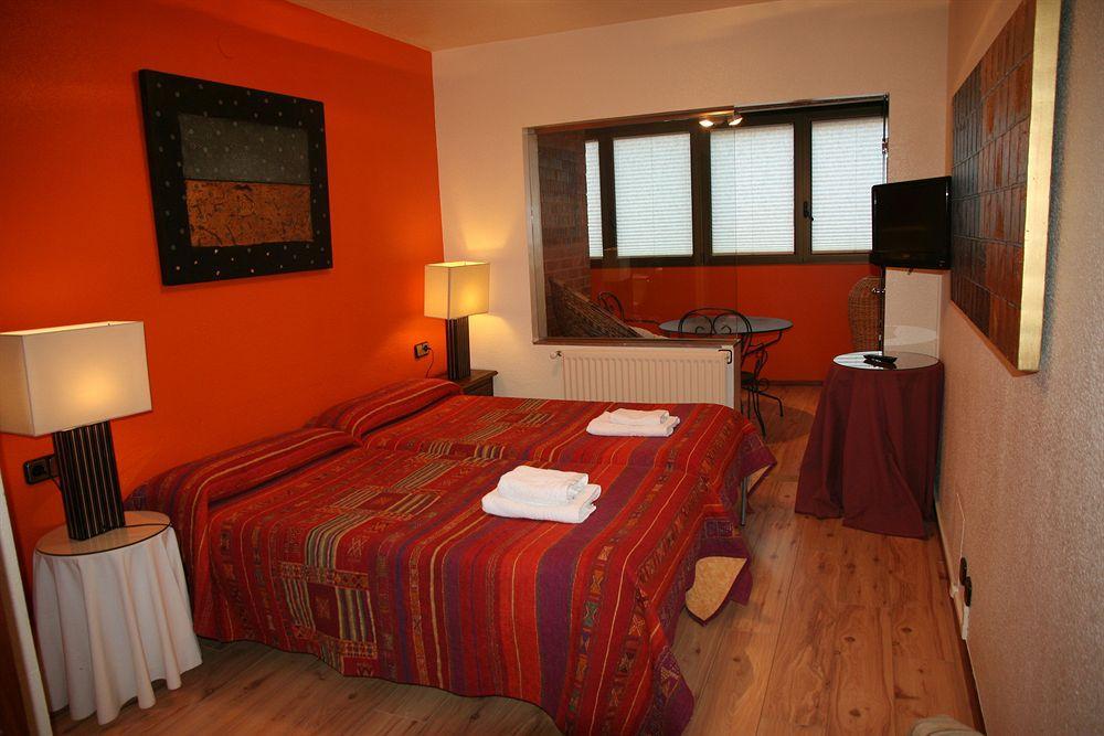 Acella 5*