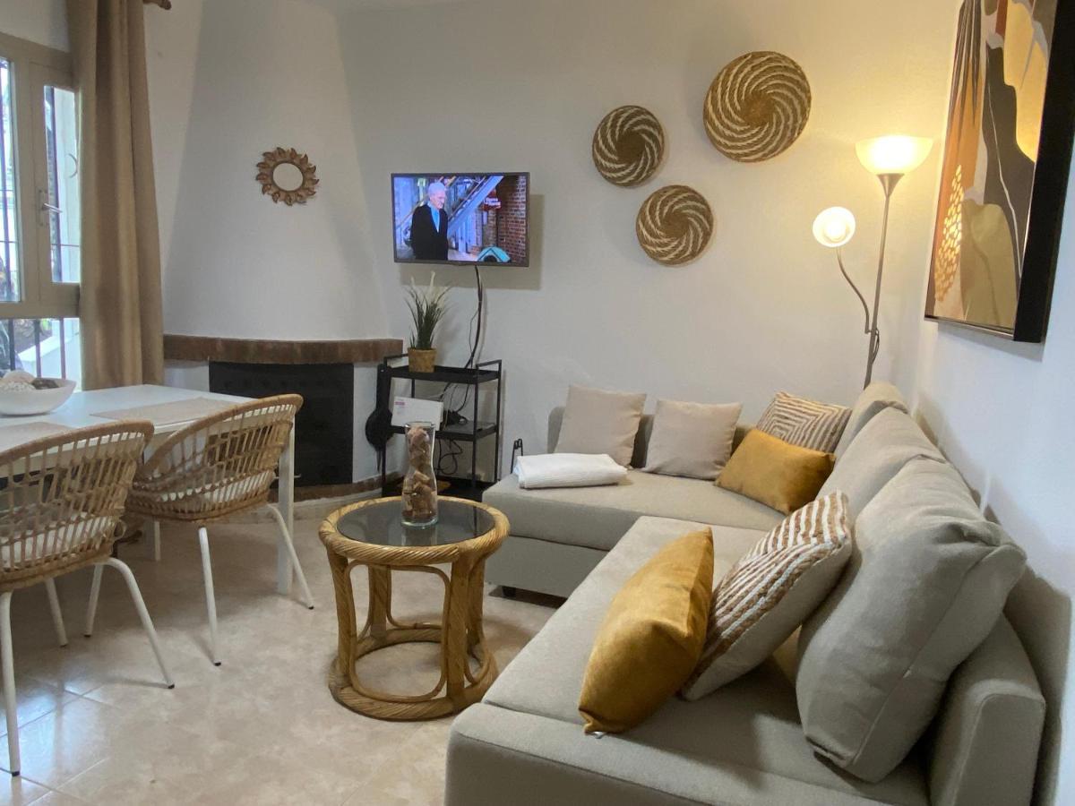 Super Holiday Las Buganvillas Garden And Sea Views Apartment