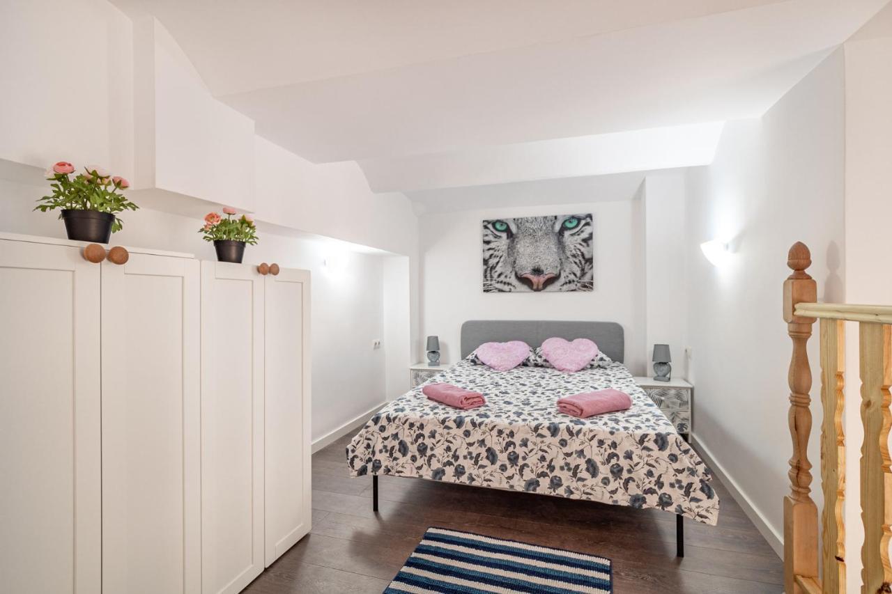 Magic House Apartment Badalona