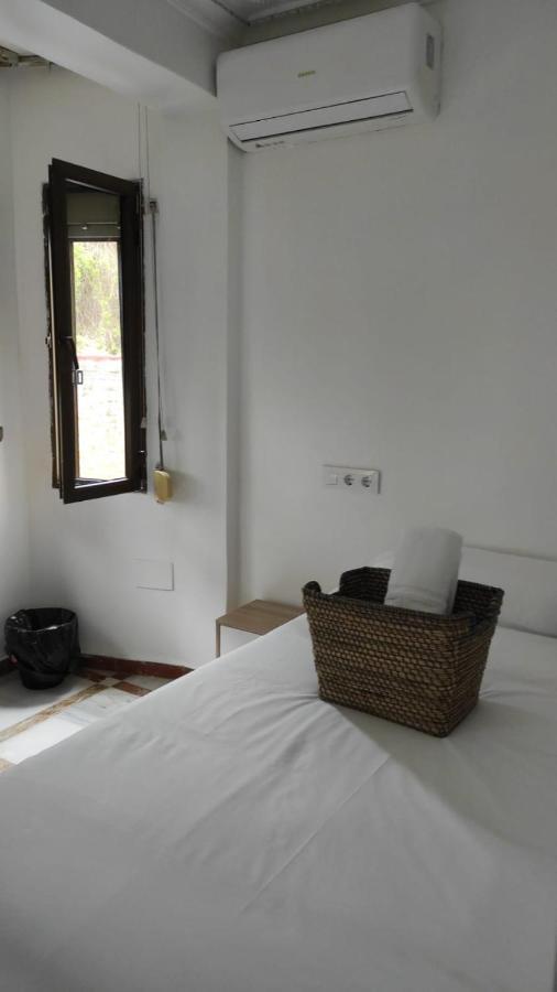 Convenient - Ferry, Train & Bus Station - Guest house *