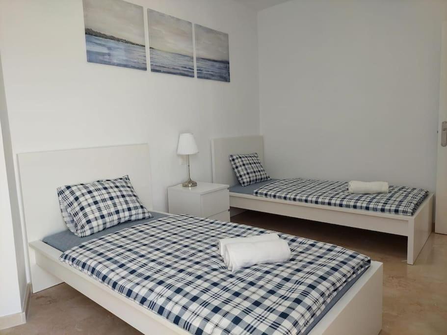 Beautiful New With Direct Sea View, First Line!!