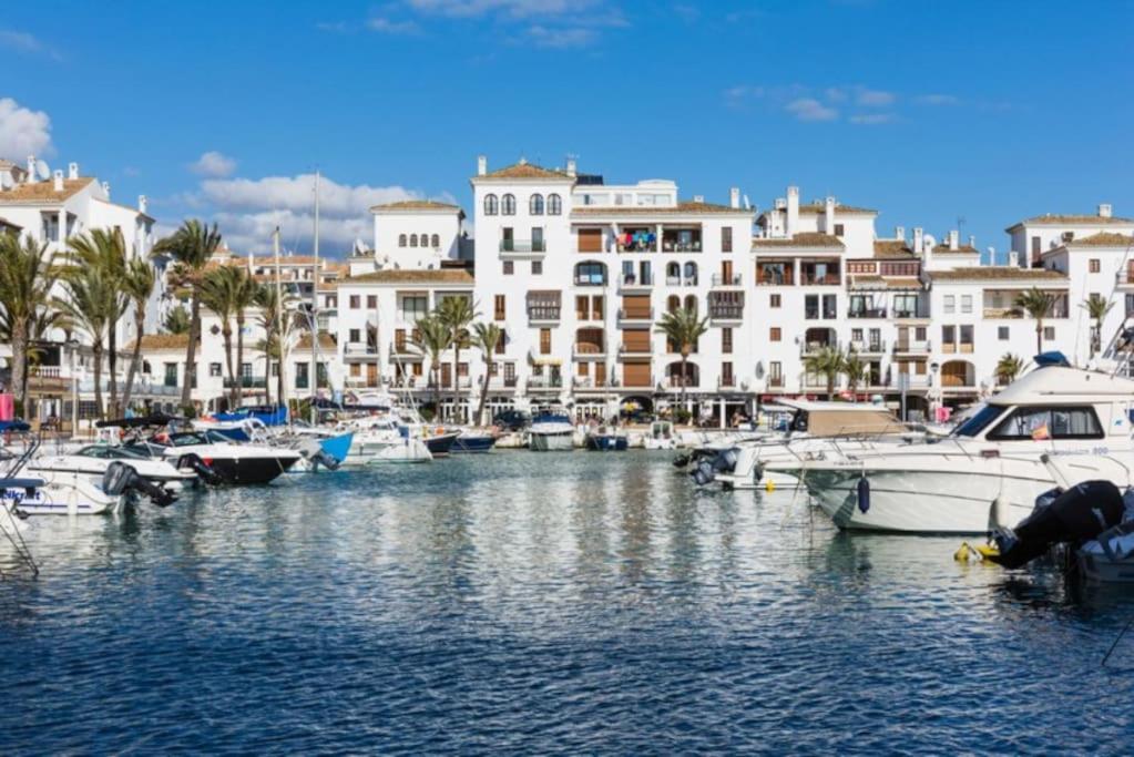 Beautiful New With Direct Sea View, First Line!! Apartamento Manilva