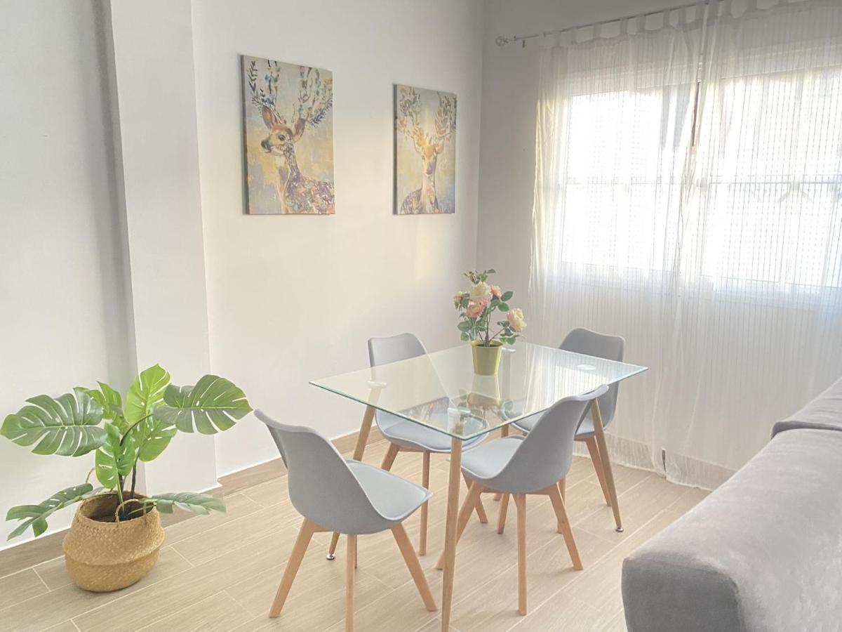 Homeforguest Two Bedroom With Pool And Terrace