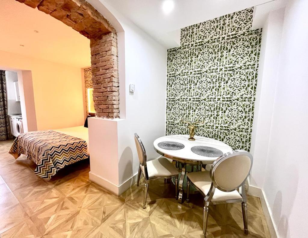 Royal Hotel 3*
