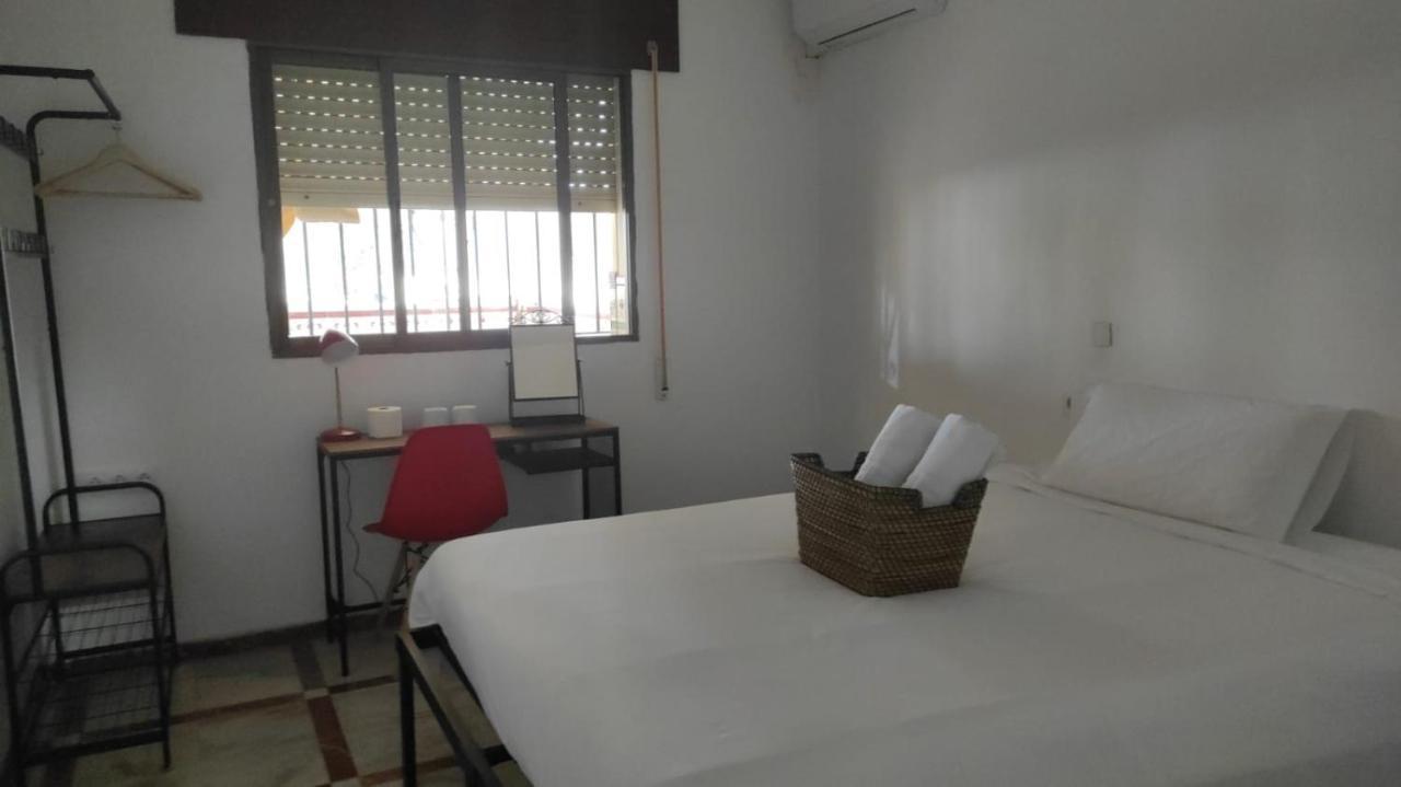 Convenient - Ferry, Train & Bus Station - Guest house Algeciras