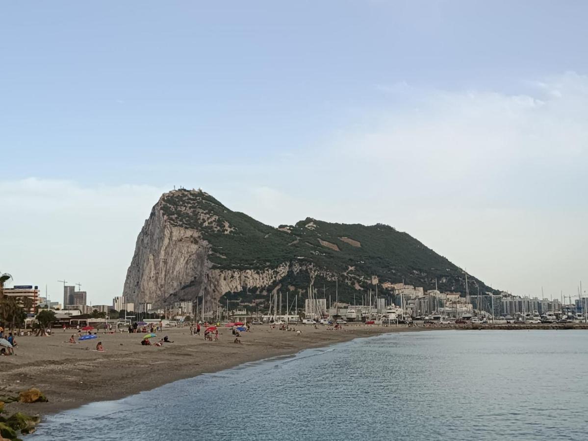 Vistas A 3 Paises Y 2 Continentes 1º Linea De Playa A 5 Minutos De Gibraltar La Linea de la Concepcion