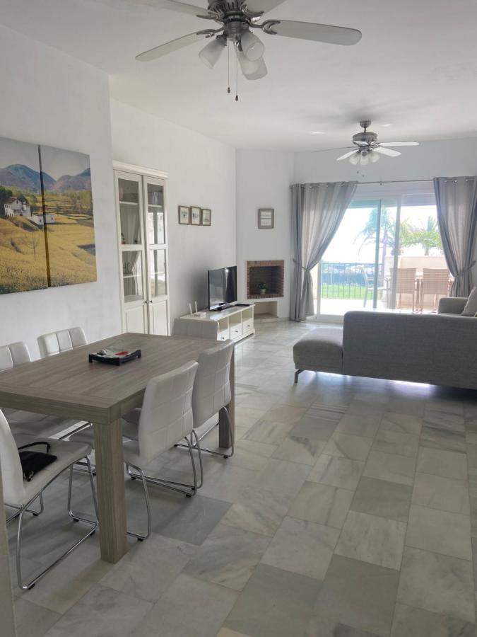Apartment Arruzafa Playa Beachfront *