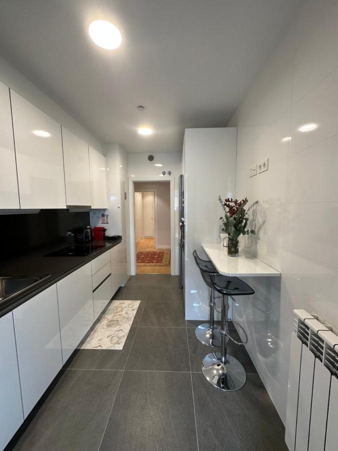 Apartamento A Estrenar Amplio Con Piscina Y Parking