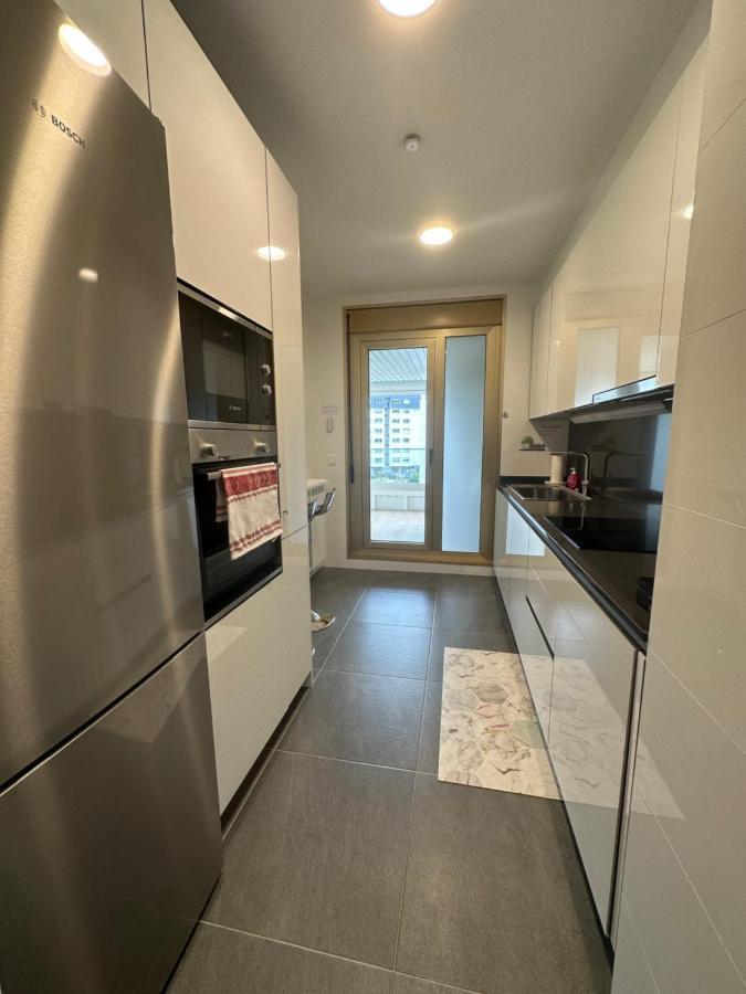 Apartamento A Estrenar Amplio Con Piscina Y Parking