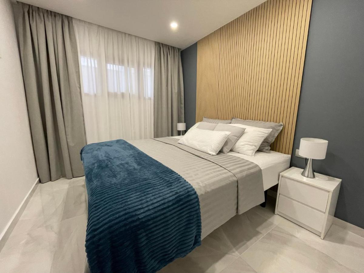 Luxury Diamond - Ocean View, Big Terraces, Air Con, Wifi Apartment