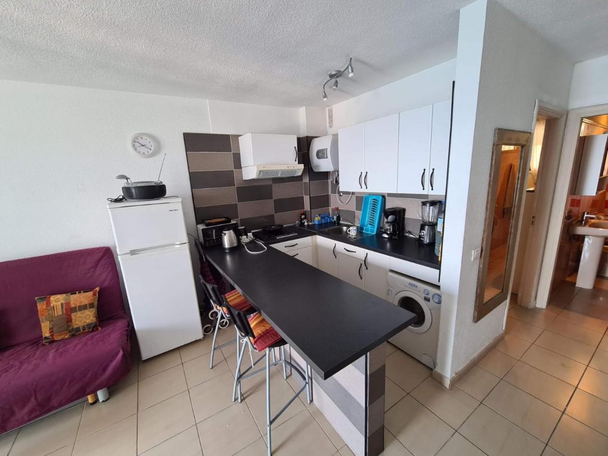 Studio Wifi Beach Front Apartment *