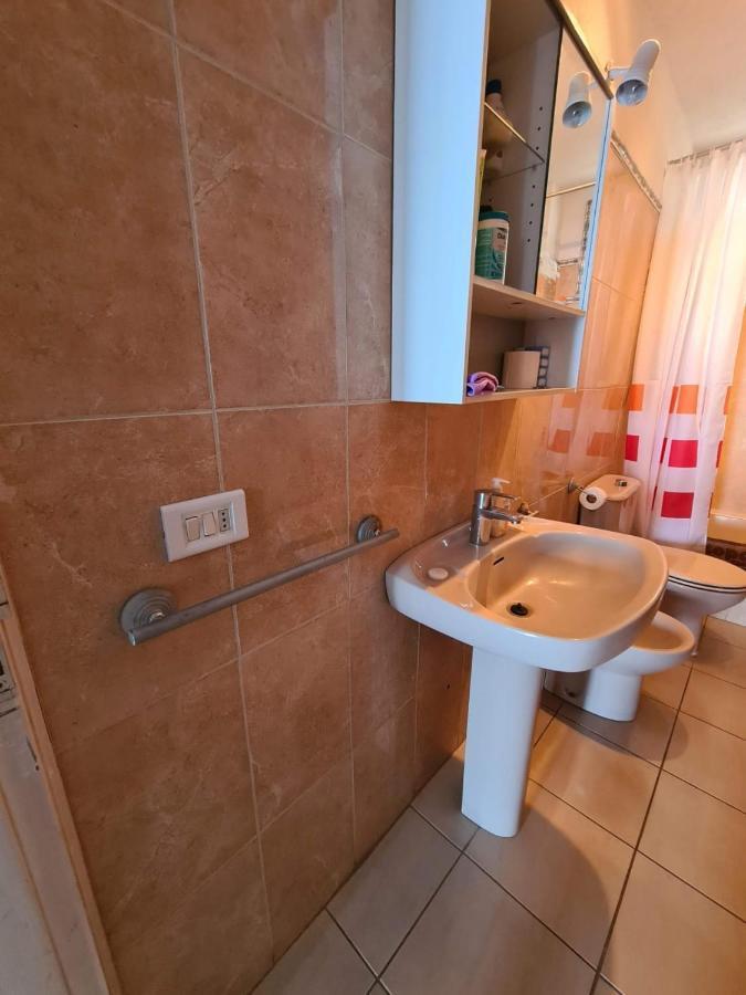 Studio Wifi Beach Front Apartment *