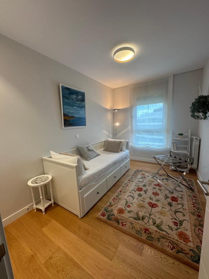 A Estrenar Amplio Con Piscina Y Parking Apartamento