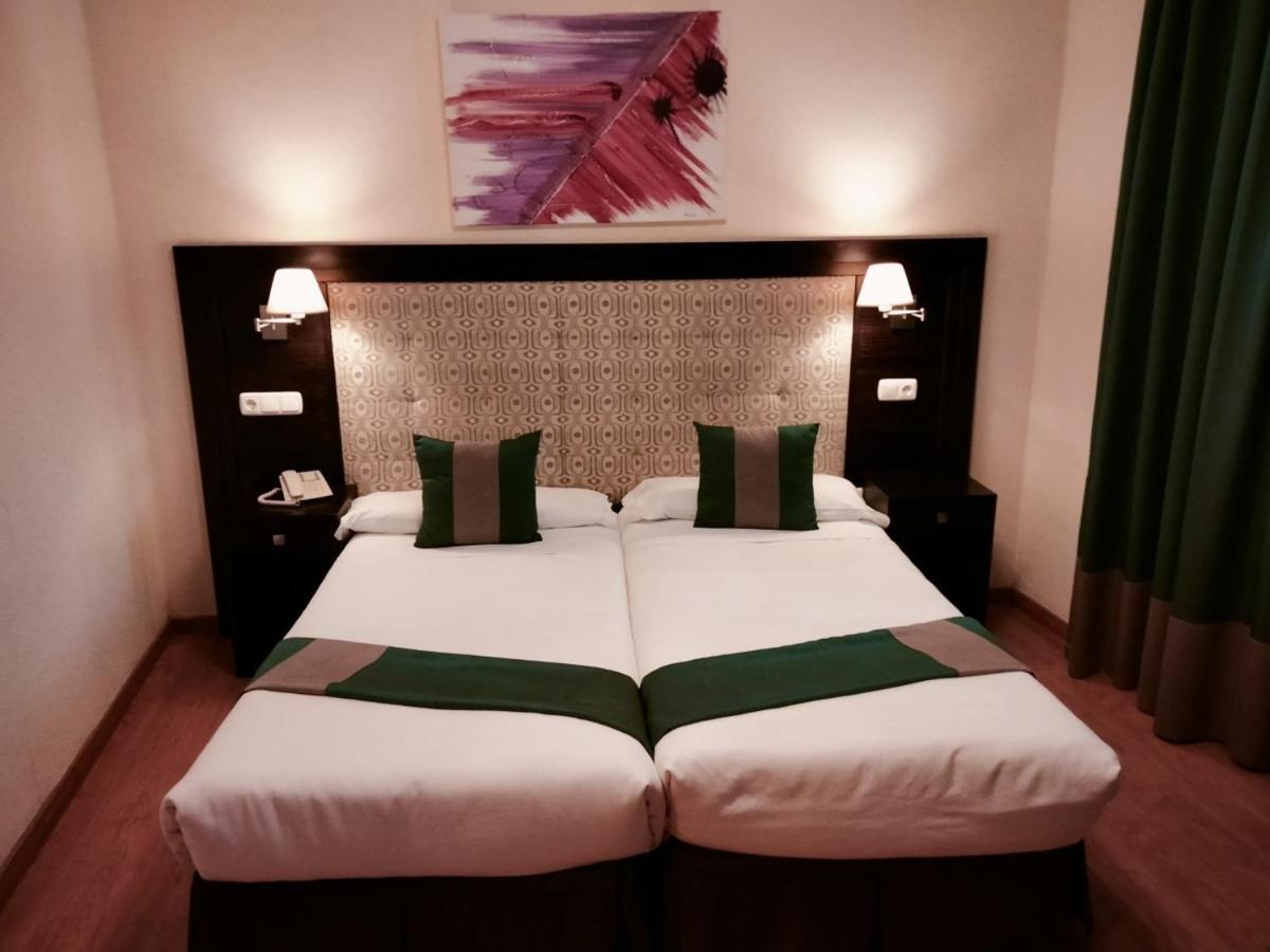 Hotel & Spa Plaza Arriate Hotel 3*