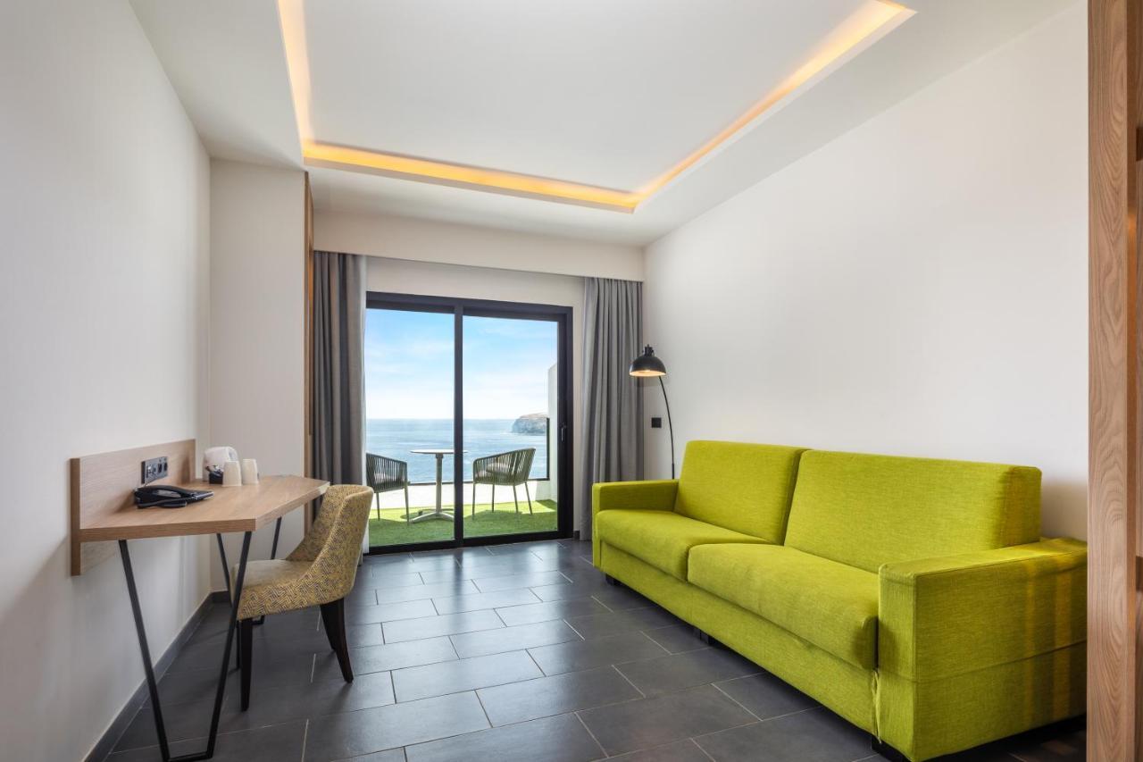 Hotel Occidental Roca Negra 4*