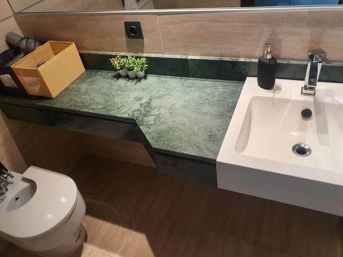 Apartamento Duplex C/ Alcala-ifema-clinica Navarra- Con Terraza Y Parking