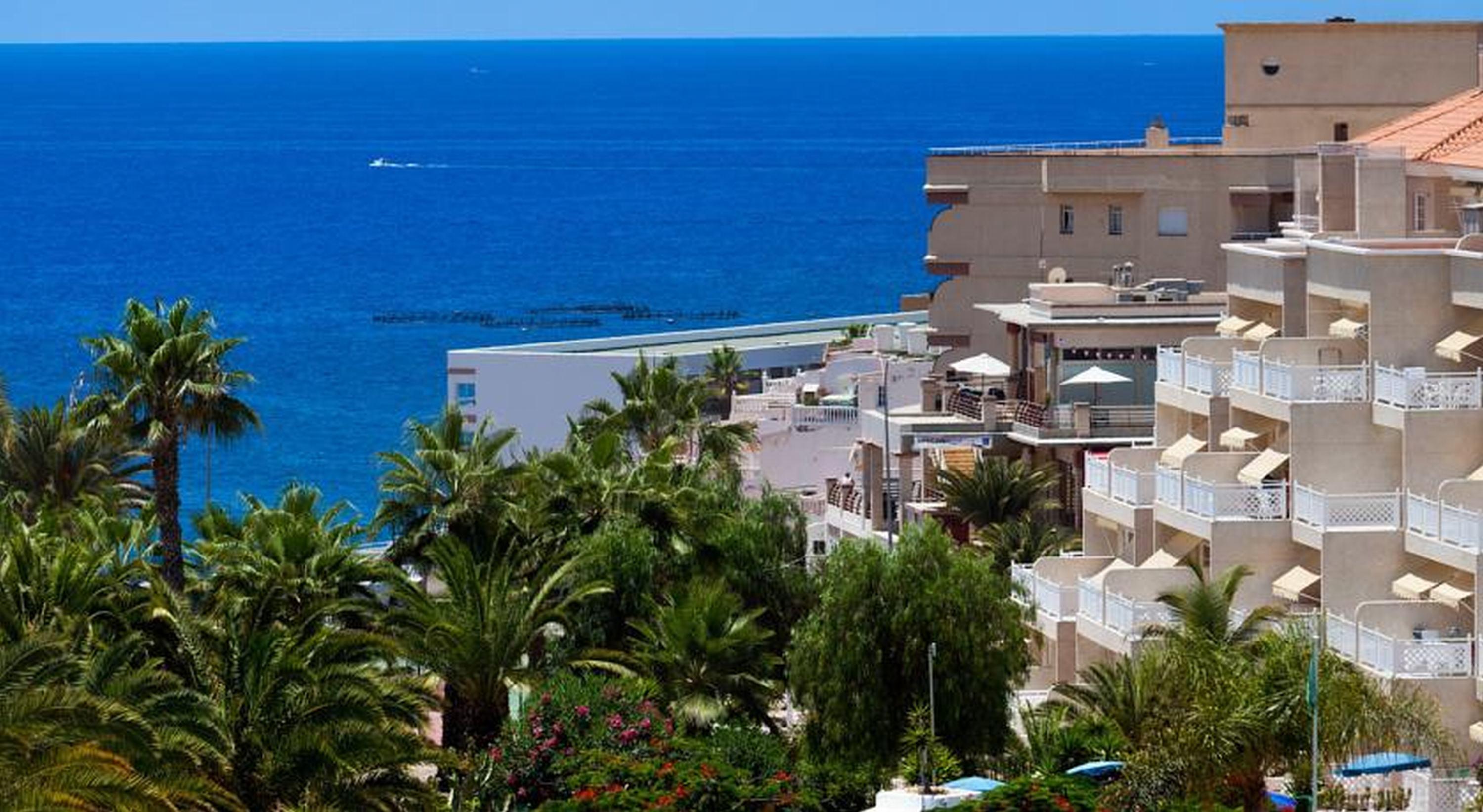 Tropical Park Hotel