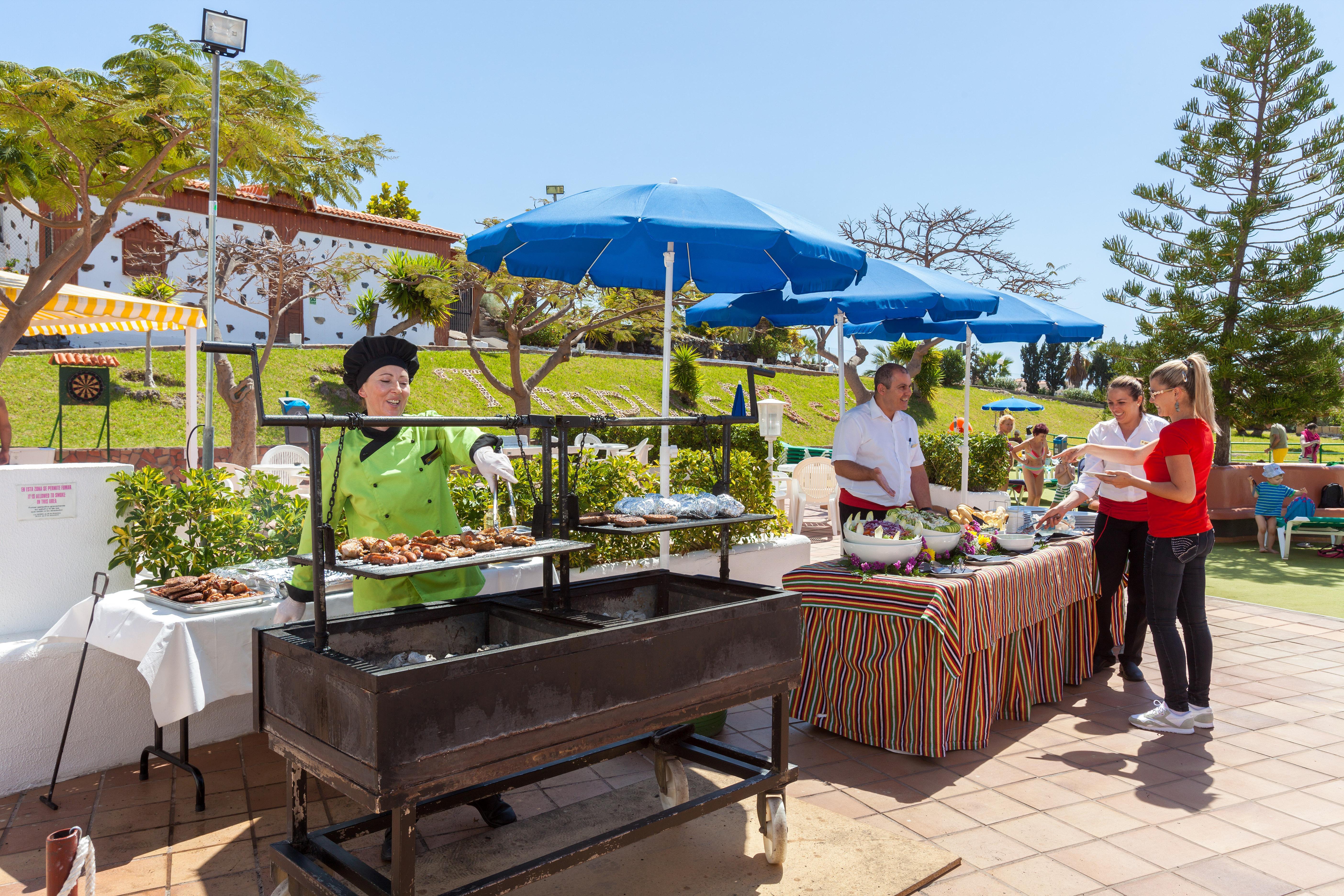Tropical Park Hotel