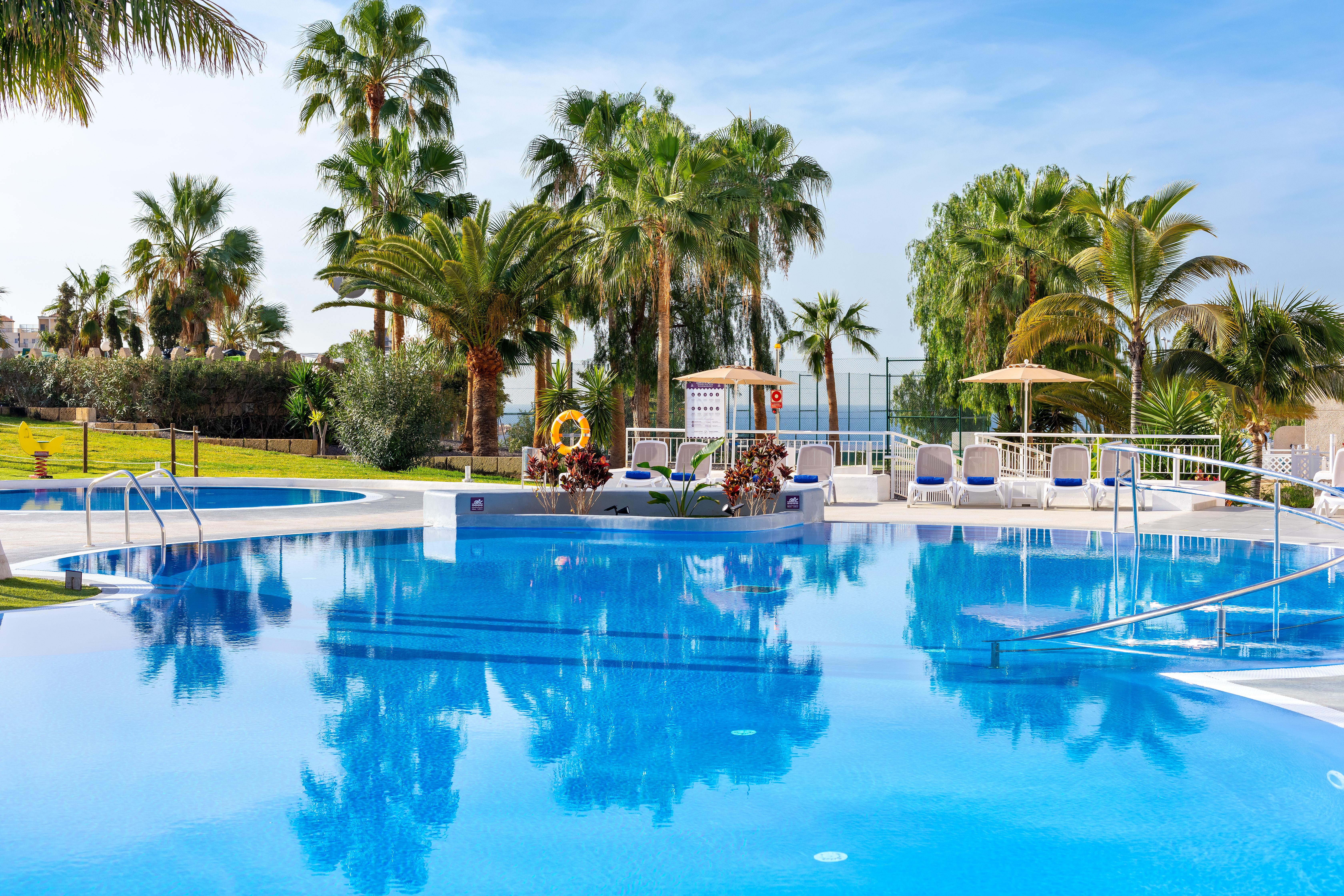 Tropical Park Hotel