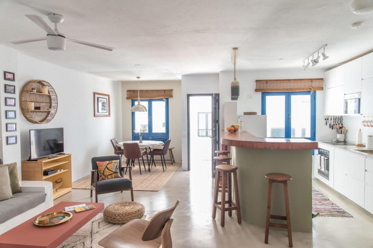 Sandy Bay With Roof Terrace And Sea Views *