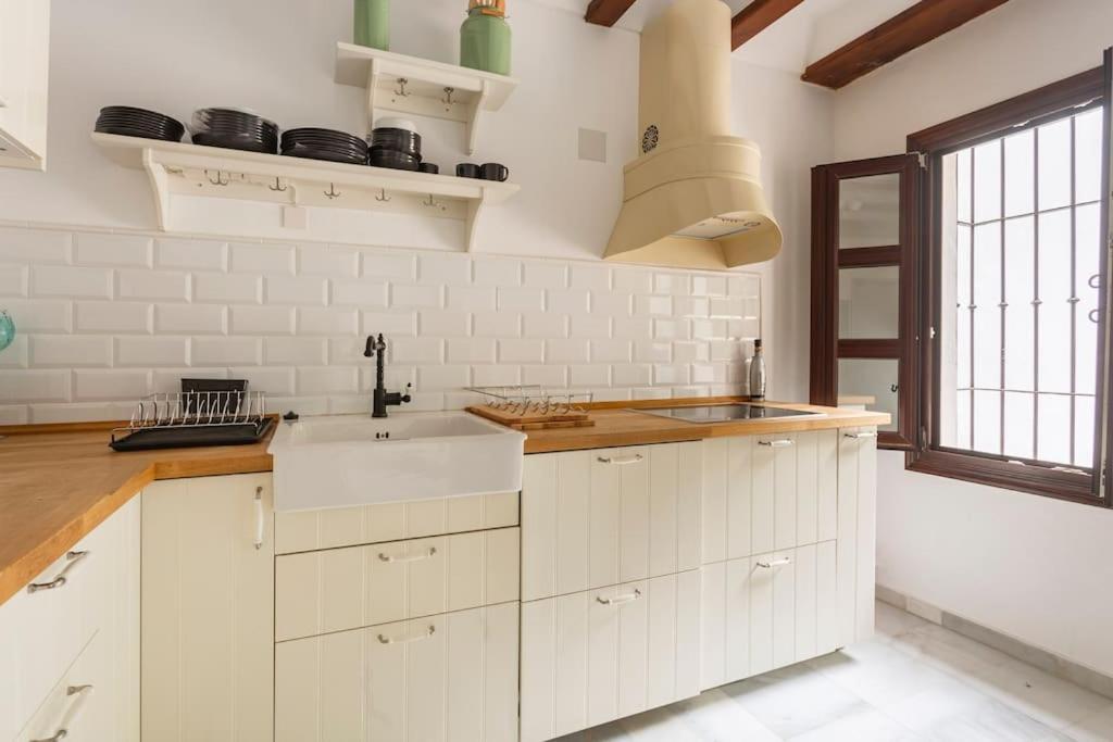 Stylish Spanish 3 Bd Townhouse On The Golden Mile Villa *
