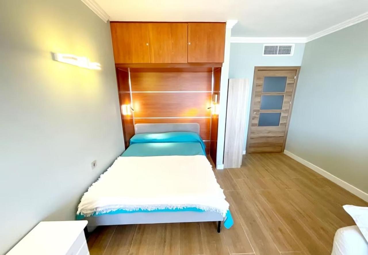 Apartamento Estudio El Balcón, En Primerísima Línea De Playa. Fuengirola