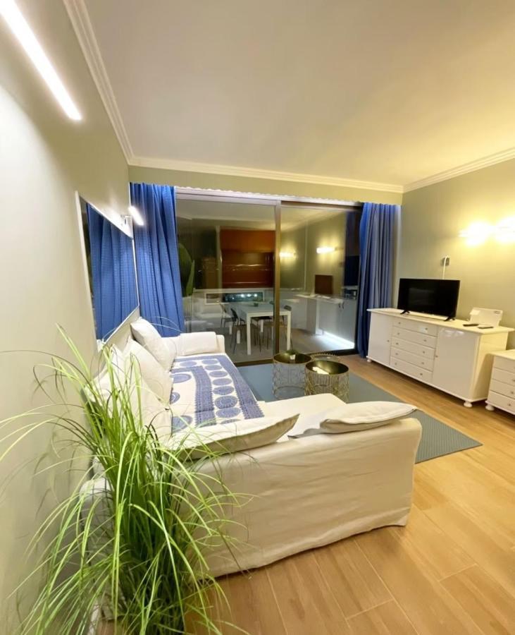 Estudio El Balcón, En Primerísima Línea De Playa. Apartamento Fuengirola