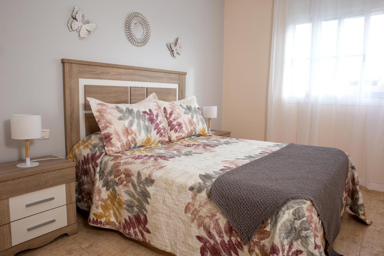Apto Isa: Amplio Y Acogedor Apto De 75m Con Terraza, Aire Acondicionado Y Parking Gratuito Apartment Los Abrigos