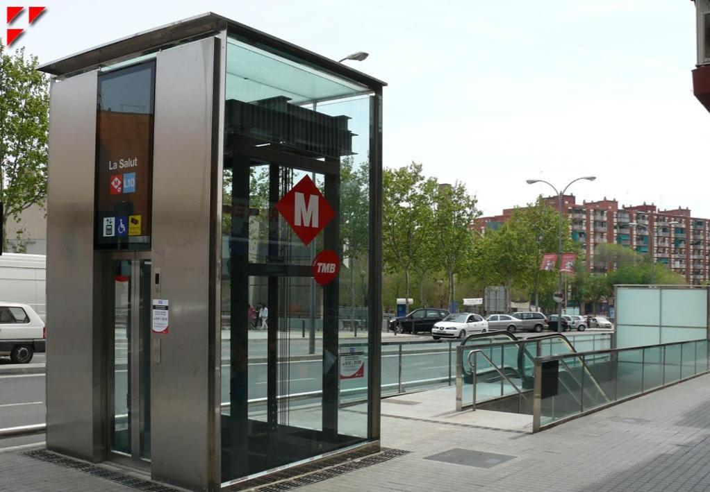 Con Bano Compartido En Bonito En Badalona