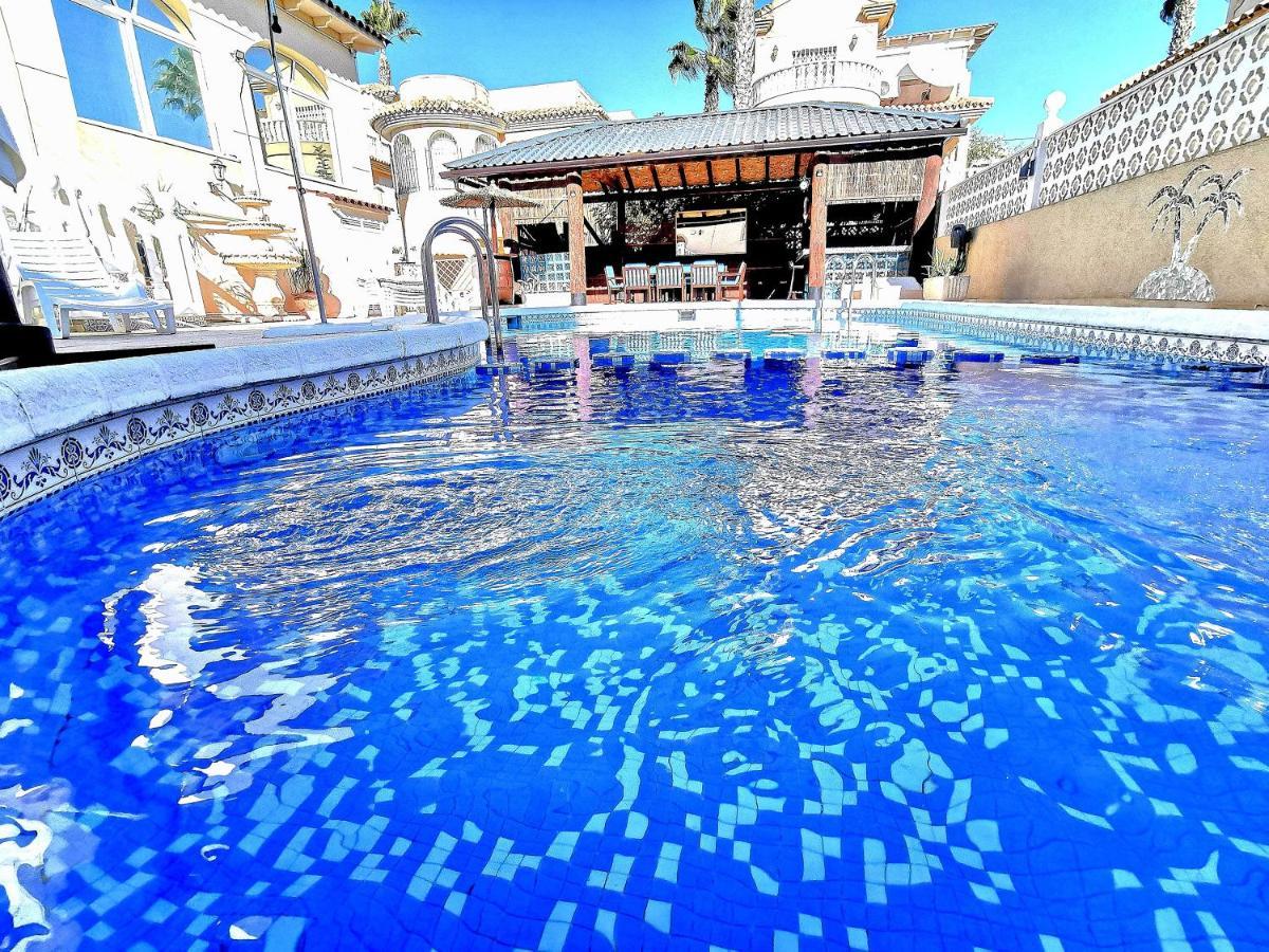 Villa 2 Apts In Sun And Happiness *