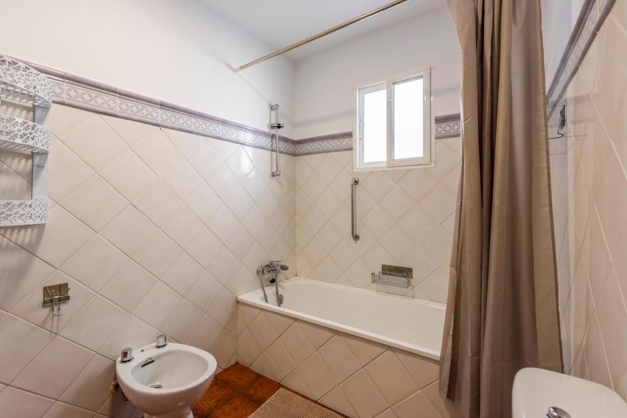 Dos Hermanas Villa