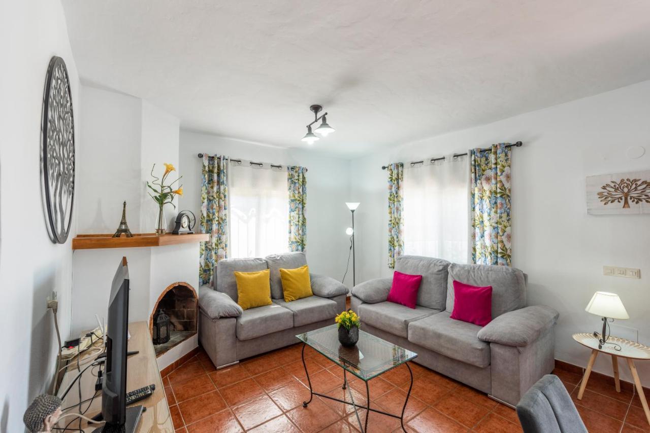 Dos Hermanas Villa