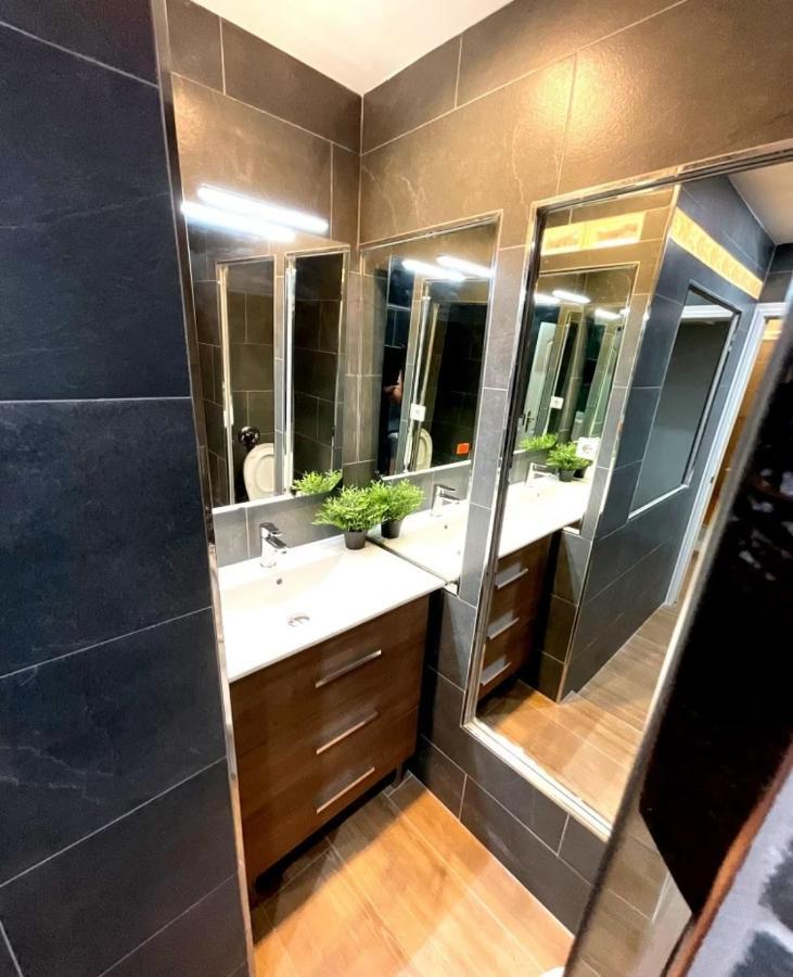 Estudio El Balcón, En Primerísima Línea De Playa. Apartamento *